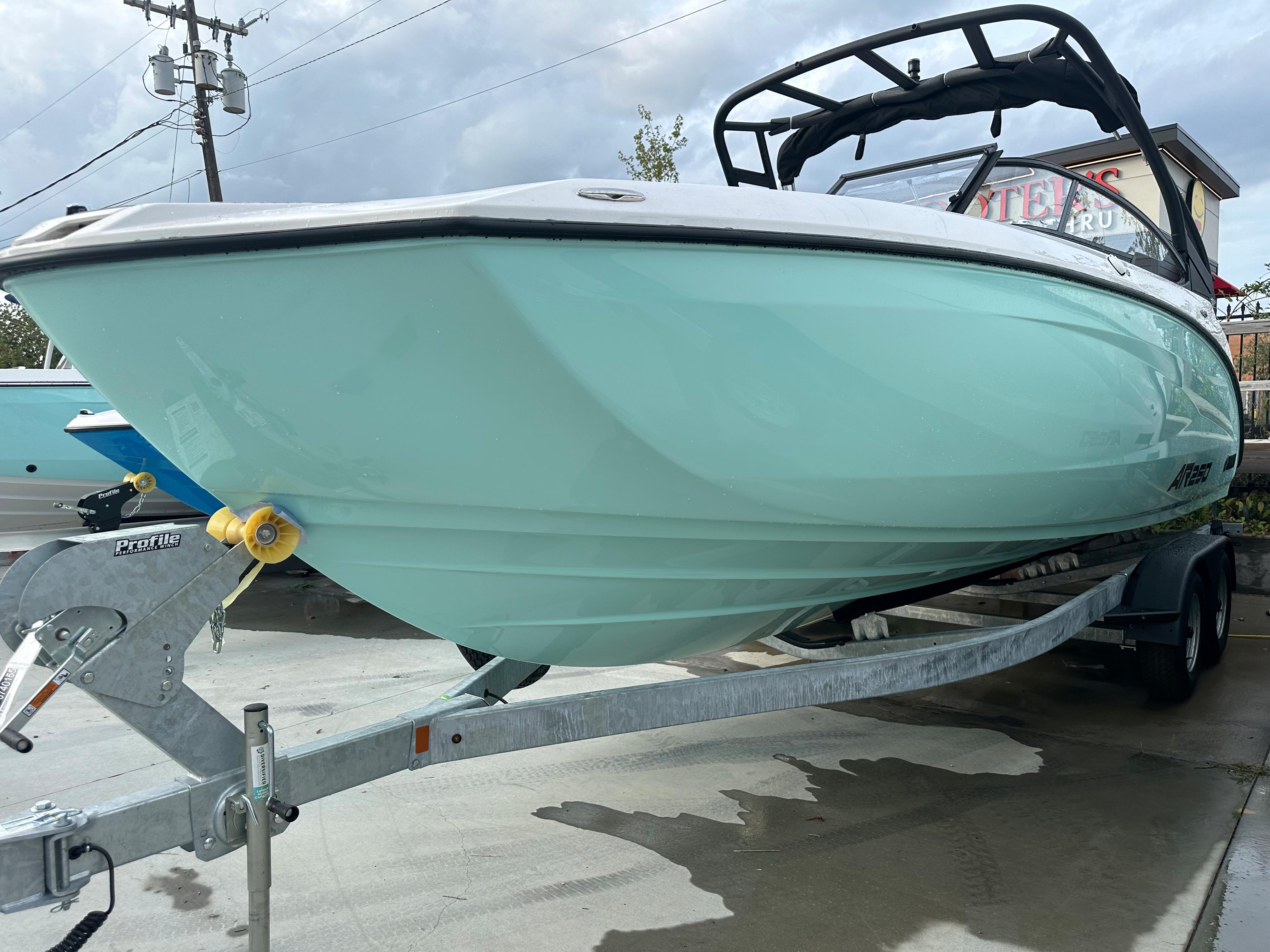 New 2024 Yamaha Boats AR250, 28405 Wilmington Boat Trader