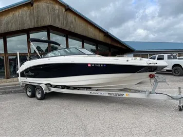 2020 NauticStar 243 DC