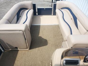 2015 Sweetwater 240 SunDeck