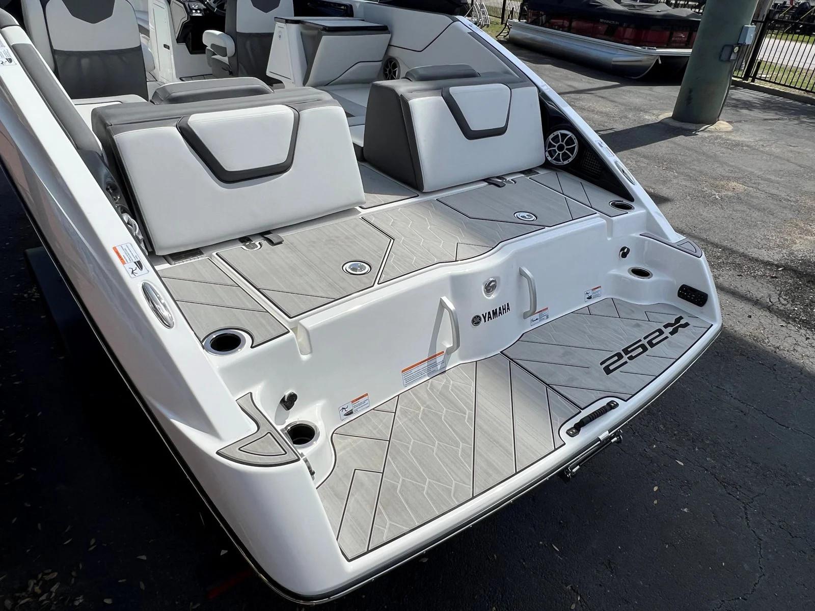 New 2023 Yamaha Boats 252 XE, 75067 Lewisville - Boat Trader