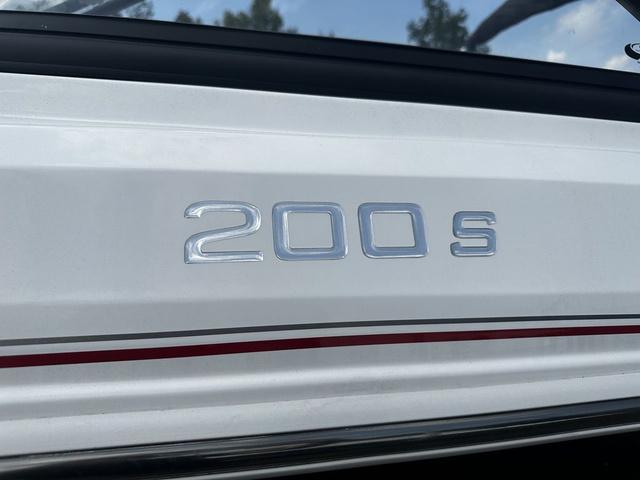 2023 Tahoe 200 S