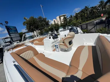 2024 NauticStar 193SC Sport Deck