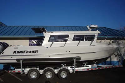 2023 KingFisher 2825 Offshore