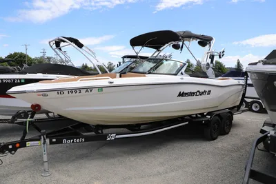 2018 MasterCraft XT25