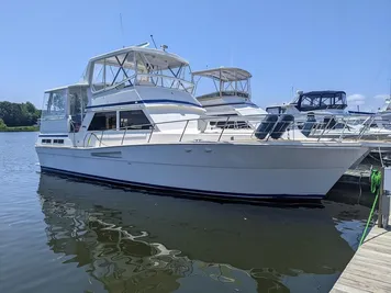 1988 Viking 44 Motor Yacht