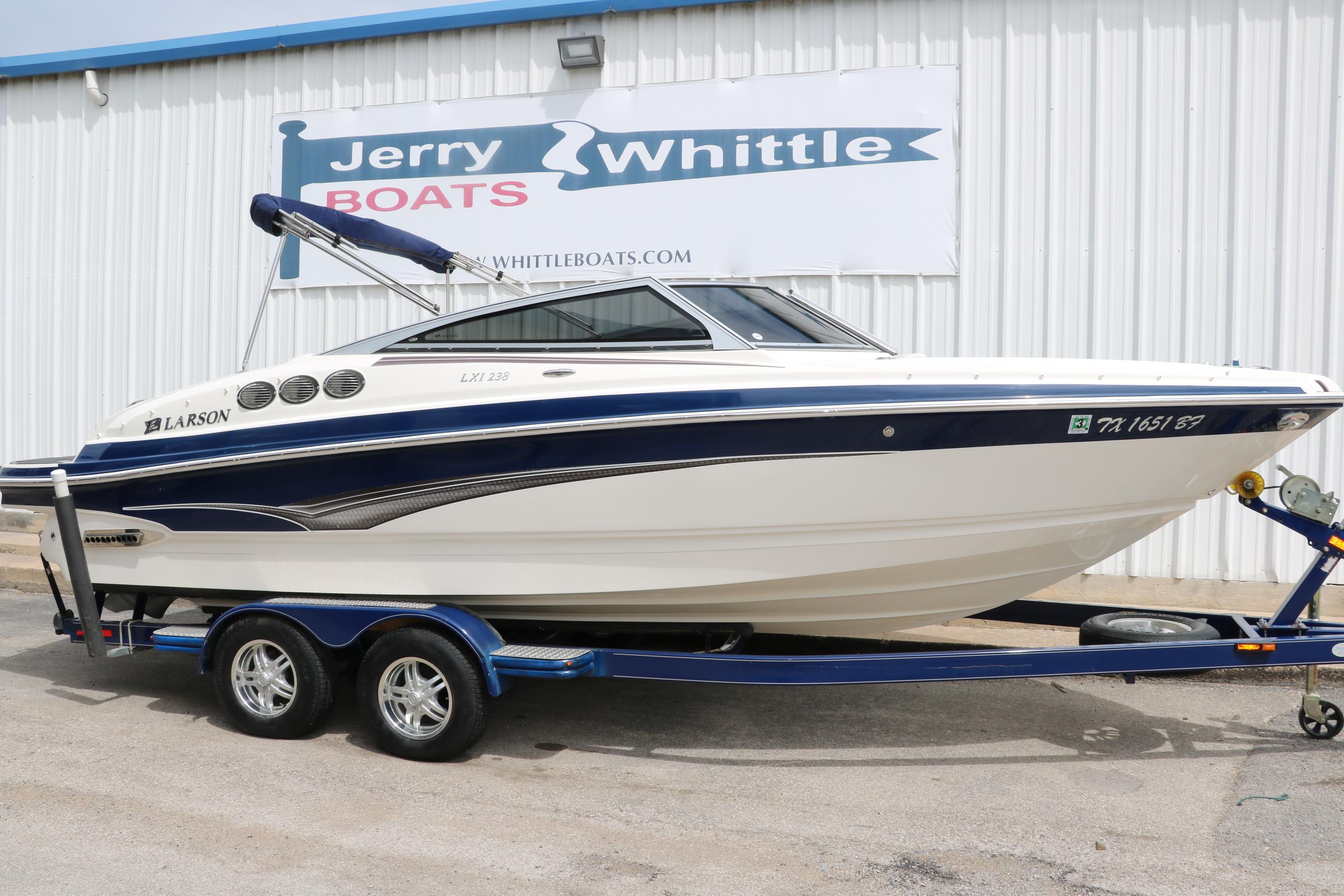 Used 2009 Larson LXi 238, 75067 Lewisville - Boat Trader