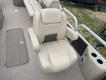 2023 Sun Tracker Sportfish 24 XP3