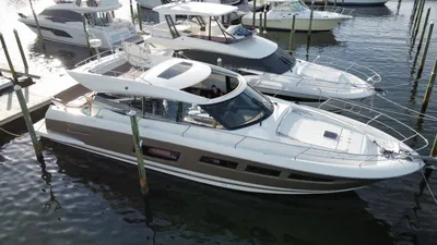 2015 Prestige 550 S