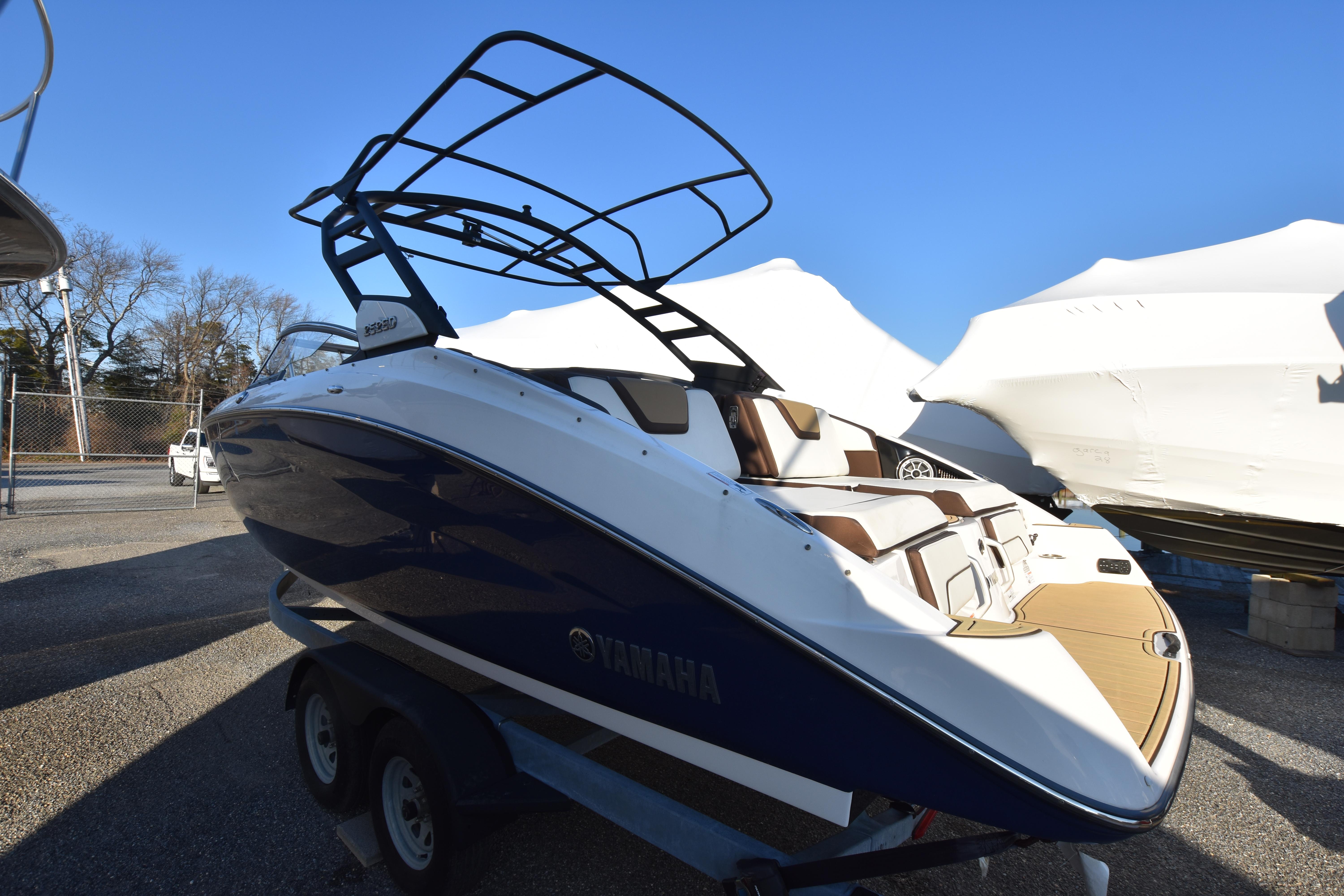 2021 Yamaha Boats 252SD