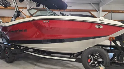 2023 MasterCraft NXT22