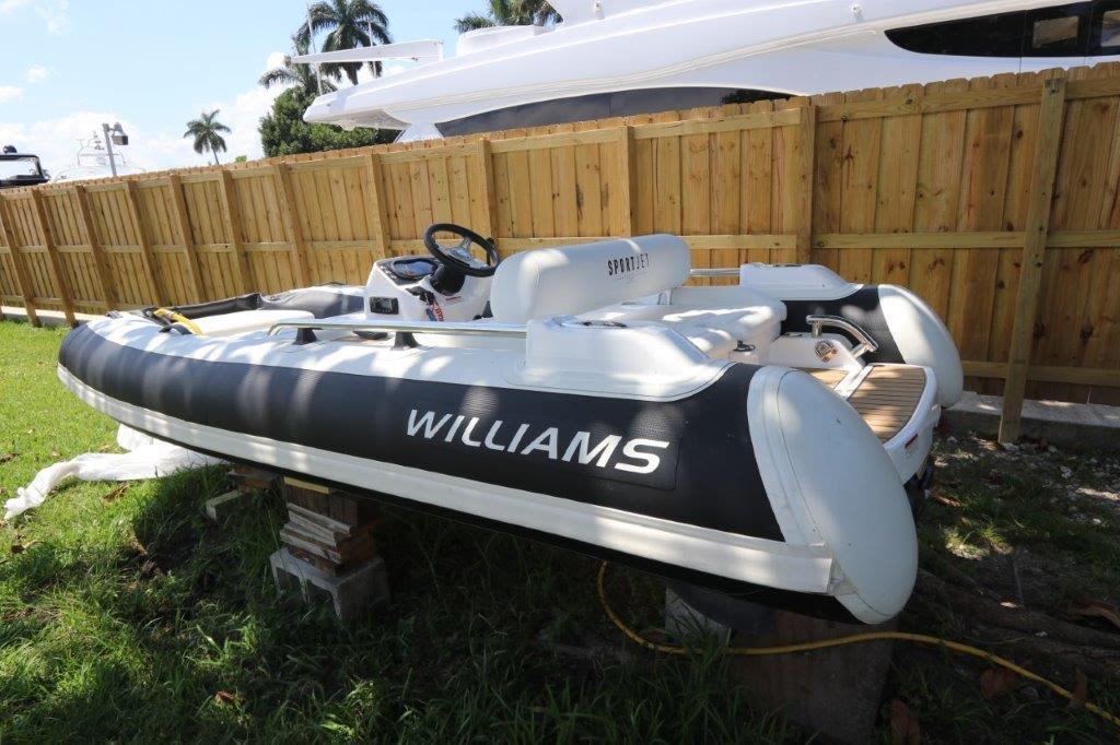 2021 Williams Jet Tenders Sportjet 395
