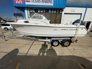 2007 Sea Hunt 225 Victory