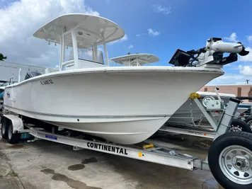 2016 Sea Hunt Ultra 235 SE