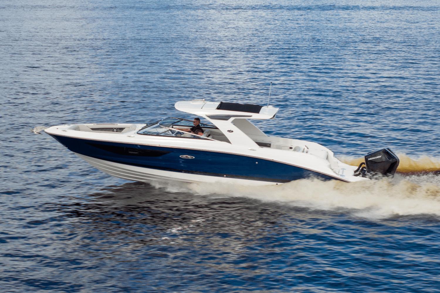 2024 Sea Ray SLX 350 Outboard