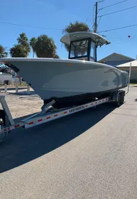 2021 Sea Hunt Gamefish 27 with Coffin Box