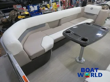 2024 Princecraft Vectra 25 RL Swingback Dinette Tritoon Pontoon & M