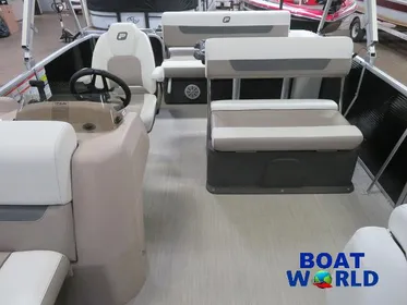 2024 Princecraft Vectra 25 RL Swingback Dinette Tritoon Pontoon & M