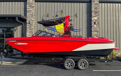 2022 Nautique G25