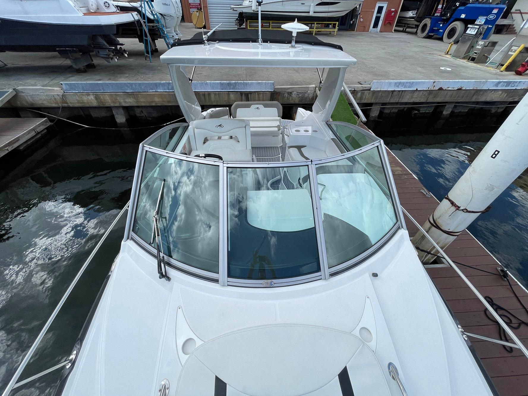 2018 Monterey 295 Sport Yacht