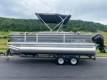 2024 Sun Tracker Fishin' Barge 20 DLX