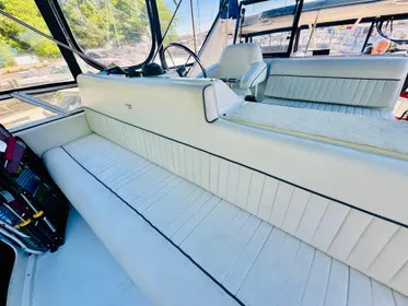 1992 Carver 36 Motor Yacht