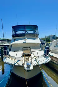 1992 Carver 36 Motor Yacht