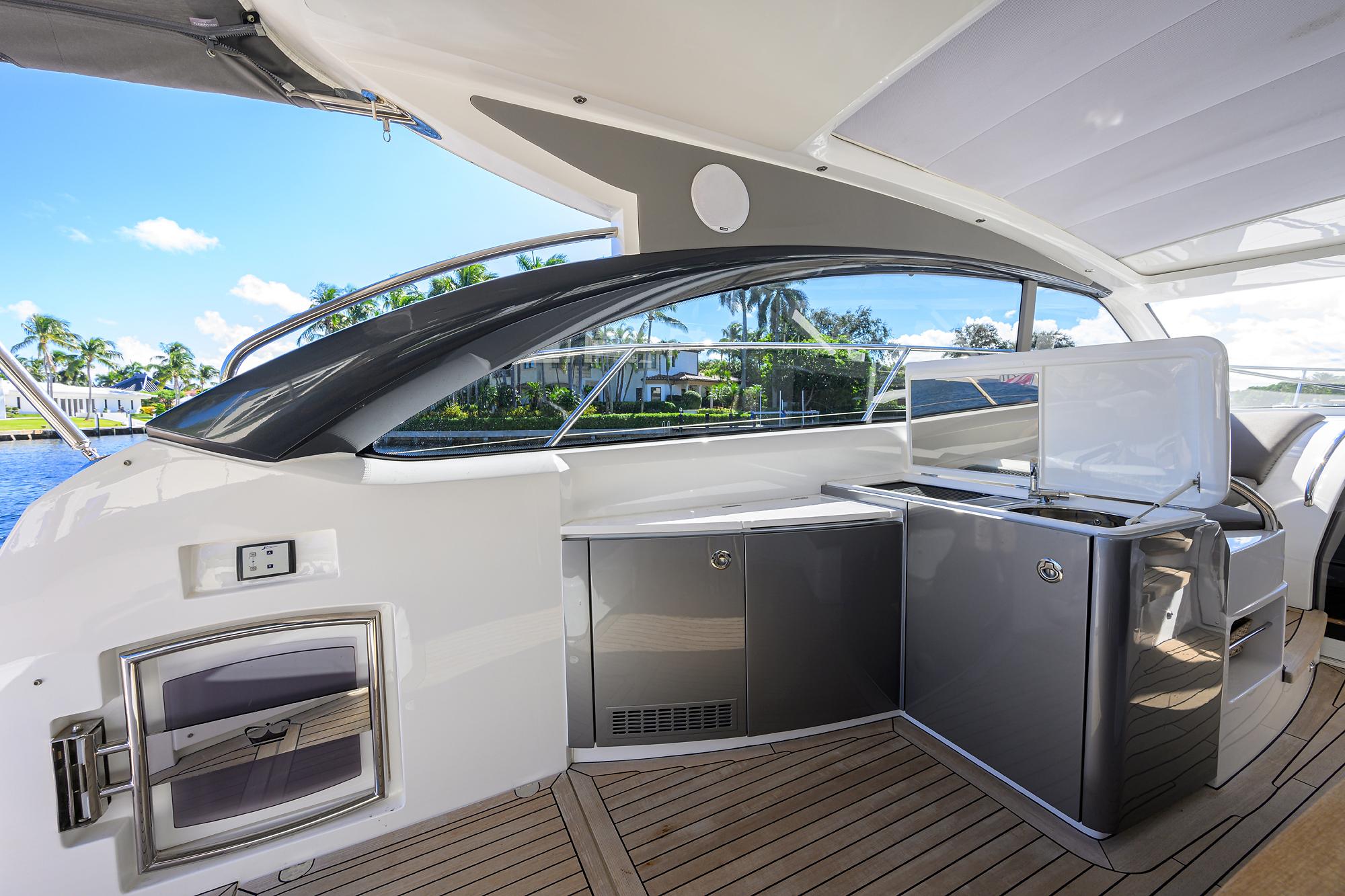 Princess V50 TraSeas - Aft Deck Sink and Grill