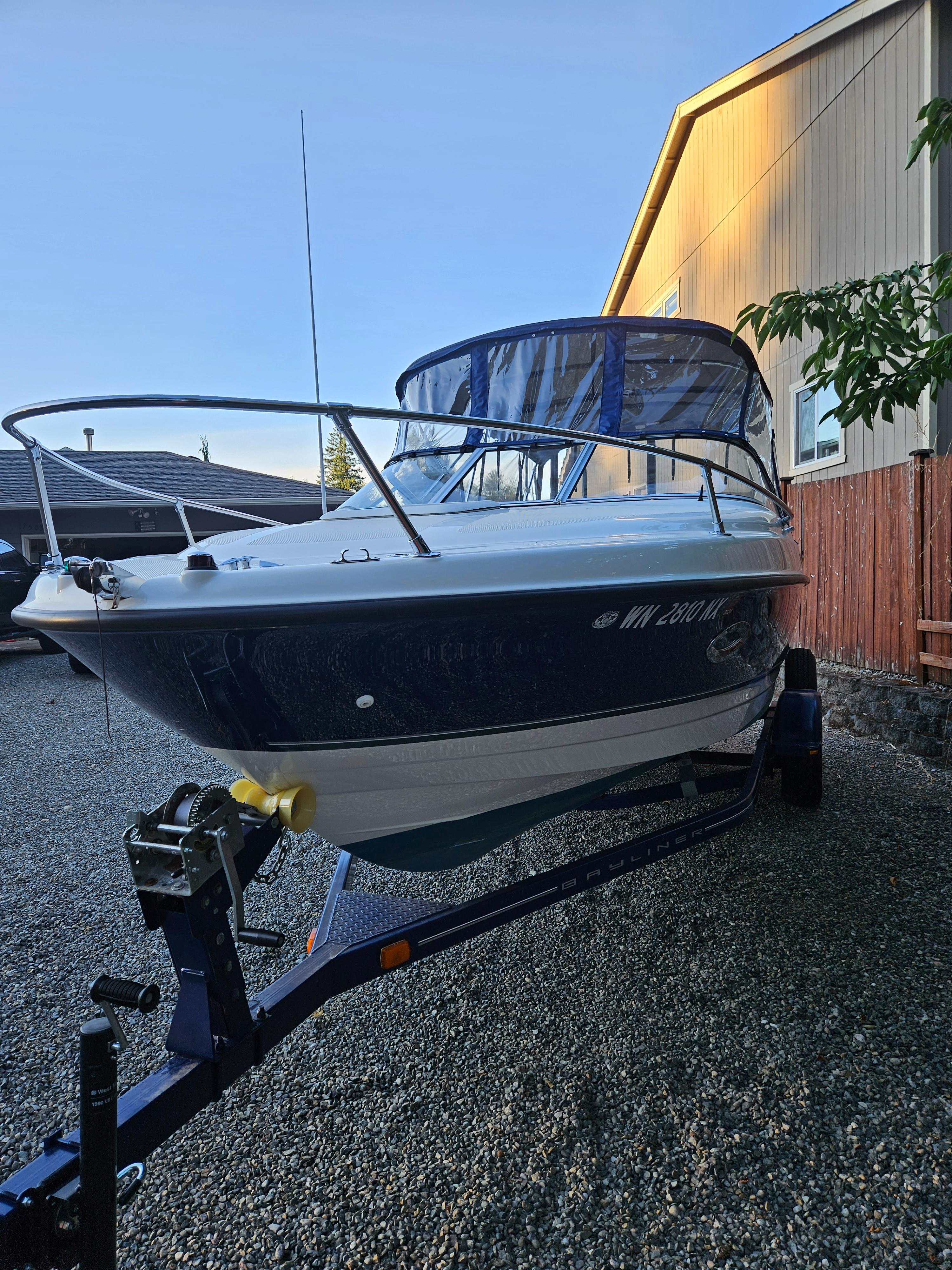 2006 Bayliner Discovery 210