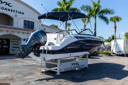 2023 Hurricane SunDeck OB SD 235 OB