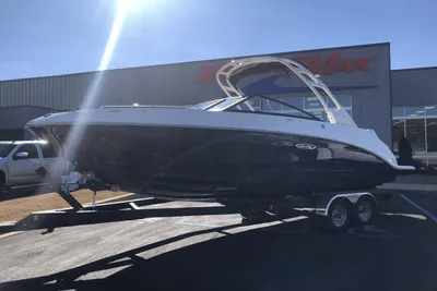 2024 Sea Ray SDX 250 Outboard