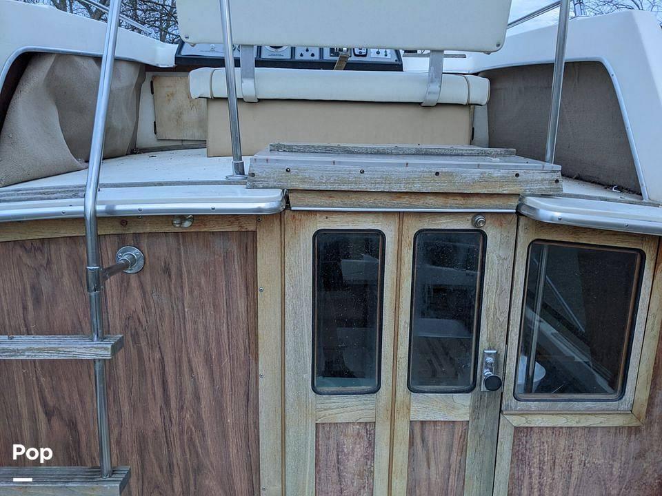 1982 Carver Santa Cruz 2667 Cabin Cruiser for sale in Greeley, KS