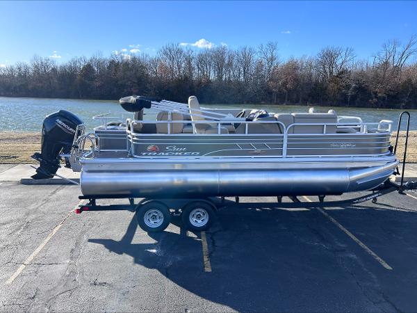 New 2023 Sun Tracker Fishin' Barge 20 DLX, 64055 Independence - Boat Trader