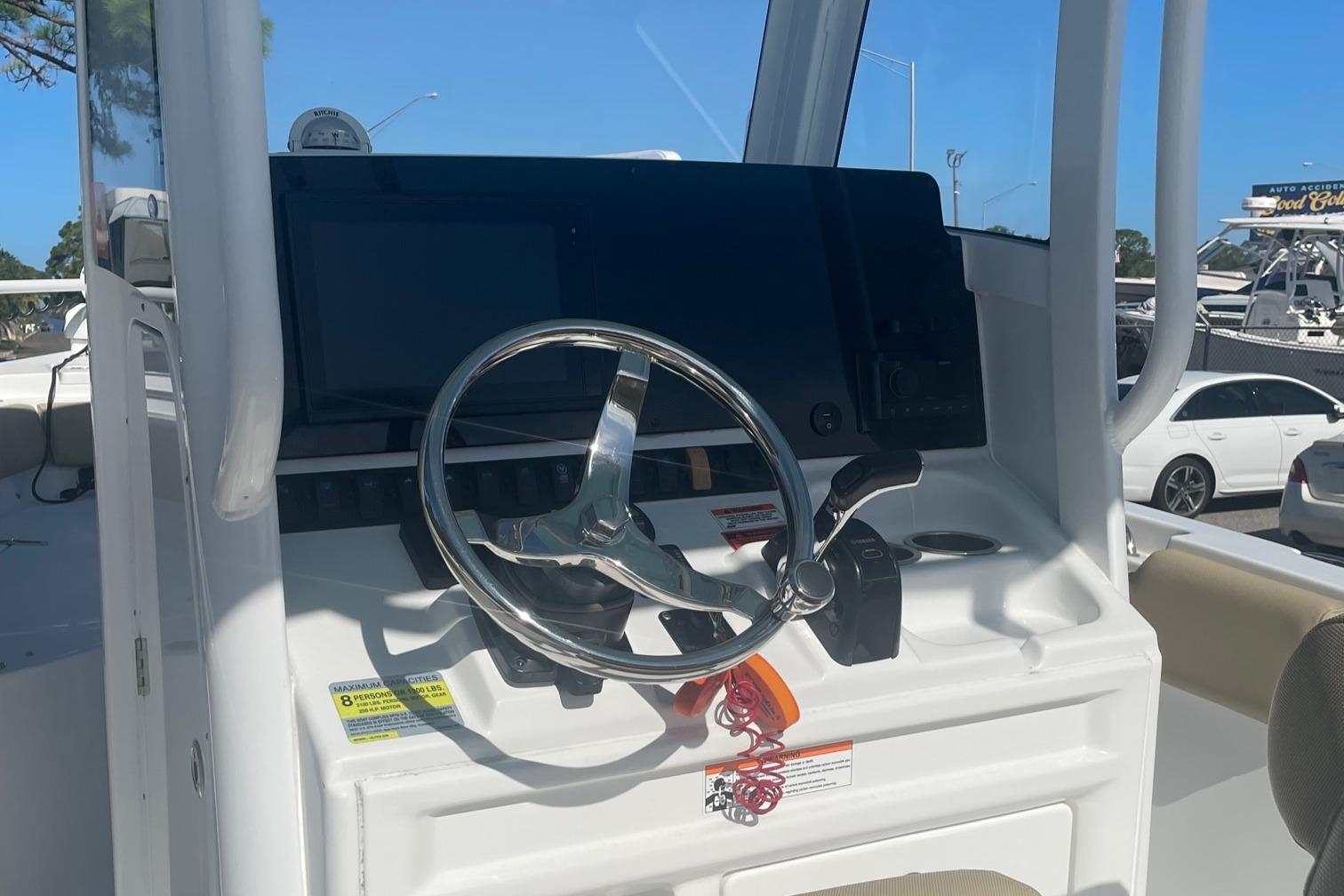 2018 Sea Hunt Ultra 235 SE