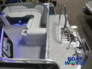 2024 Tahoe LTZ 2385 Elite Cruise Windshield Tritoon Pontoon &