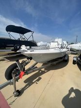 2021 Sportsman Tournament 214 Bay Boat