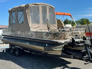 2008 Avalon Avalon 2225 Fish, 22' fishing. 2019 Evinrude 115. 2020 trailer