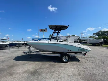 2024 Yamaha Boats 195 FSH Sport