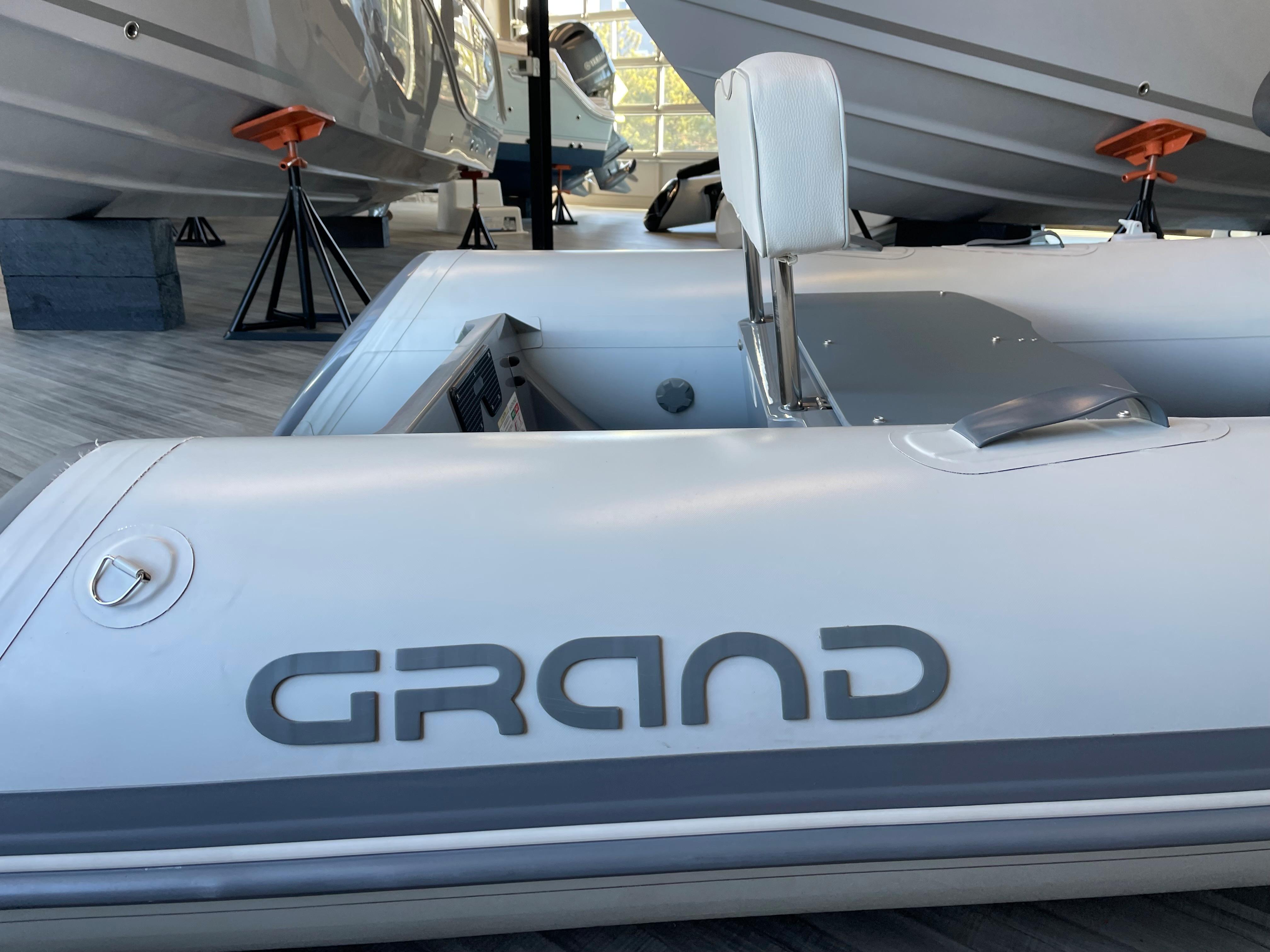 2022 Grand Inflatables S300L