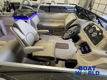 2024 Tahoe LTZ 2385 Elite Windshield Tritoon Pontoon & Suzuki