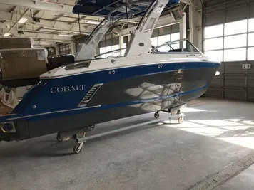 2023 Cobalt R6 Surf