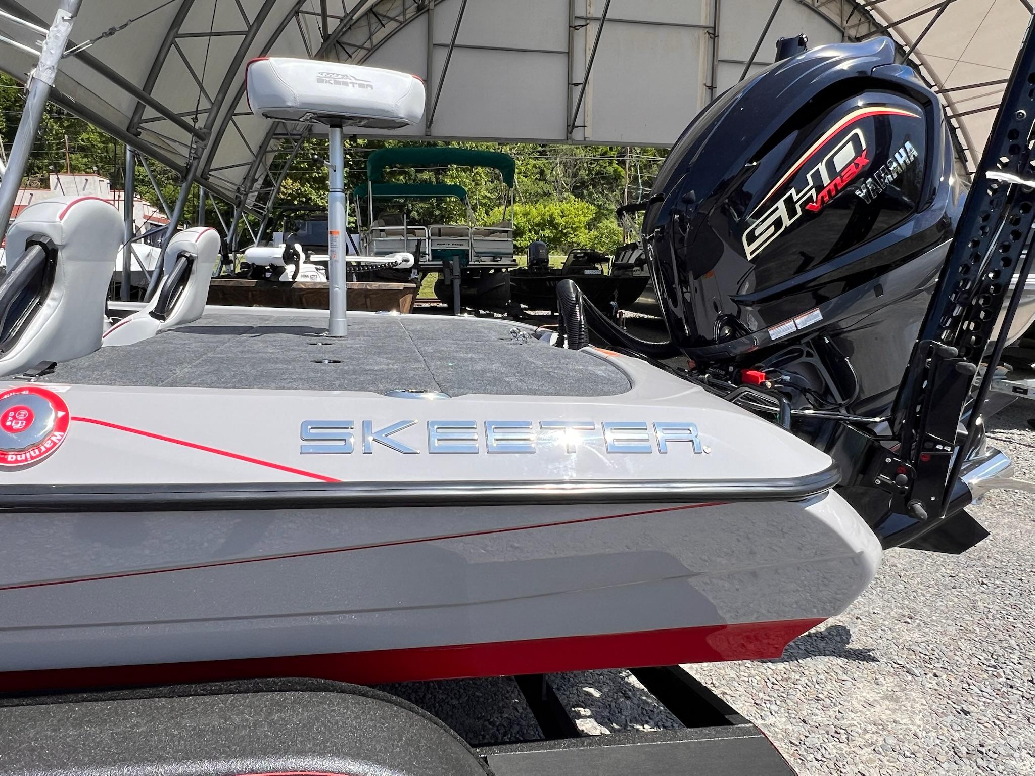 セール 海外 Bloomsburg 17815 21, ZXR Skeeter 2025 New - Trader Boat シングルカード