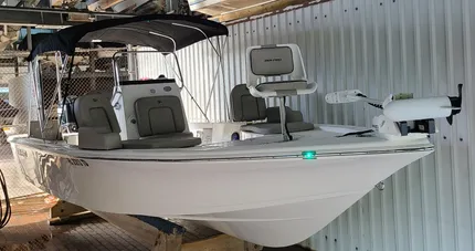 2022 Sea Pro 228 Center Console