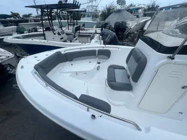 2024 NauticStar 212 Legacy