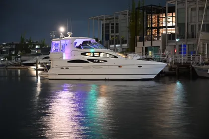 2005 Cruisers Yachts 405 Express Motoryacht