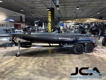 2024 Phoenix Bass Boats 920 Elite