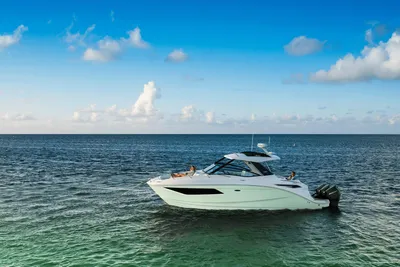 2024 Sea Ray Sundancer 320 Outboard