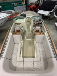 2019 Chris-Craft Launch 27