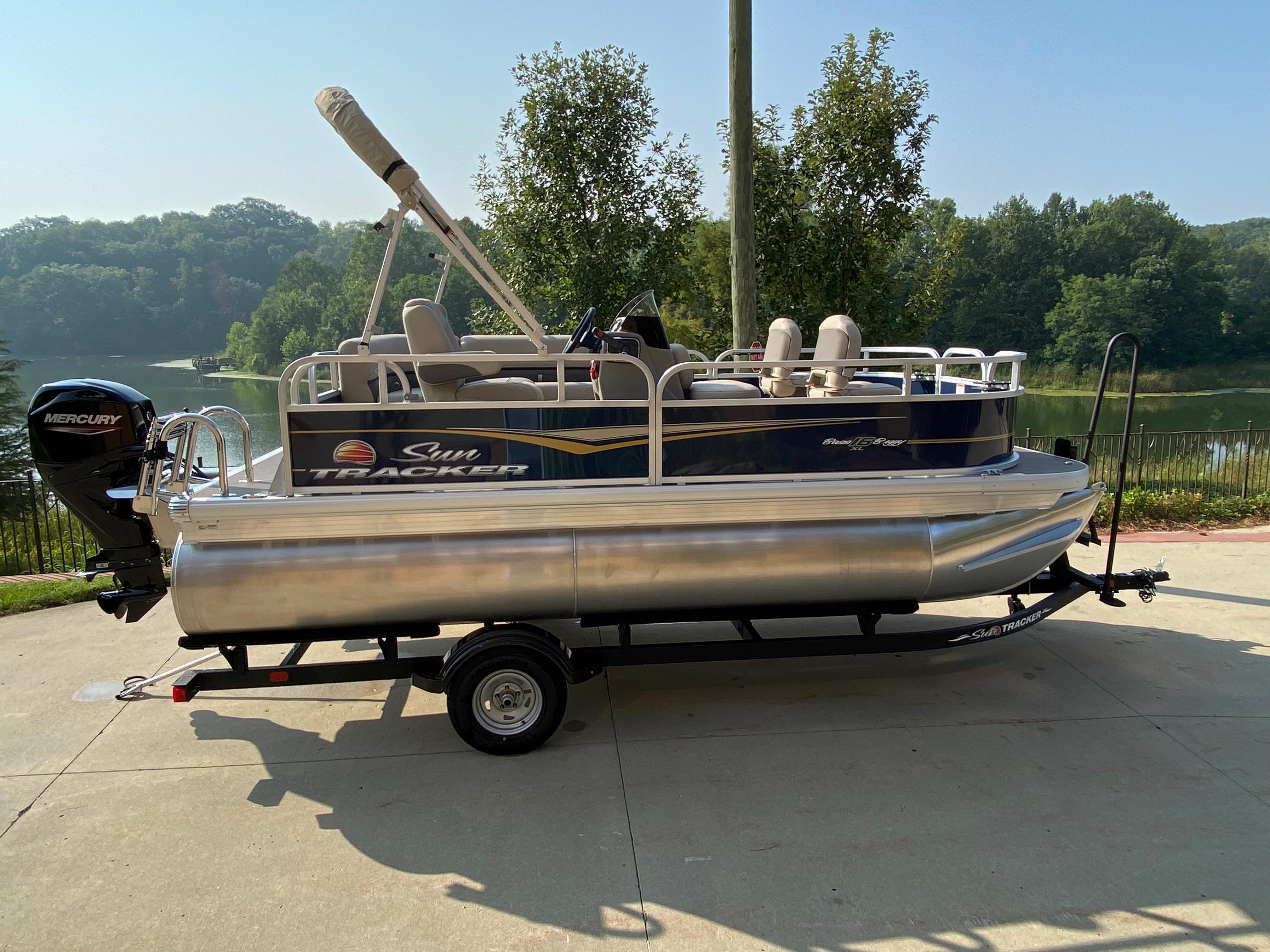 New 2023 Sun Tracker Fishin' Barge 20 DLX, 64055 Independence - Boat Trader