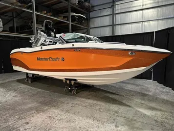 2023 MasterCraft X22