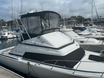 1985 Bertram 30 Flybridge Cruiser
